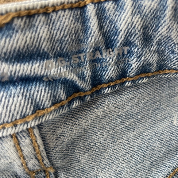 NWT old navy jean shorts. Size 2 - Picture 2 of 4